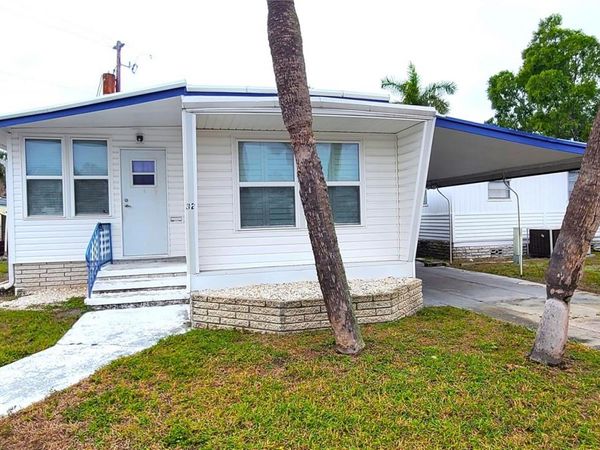 4851 W GANDY BOULEVARD, Unit B4 L32, TAMPA, FL 33611