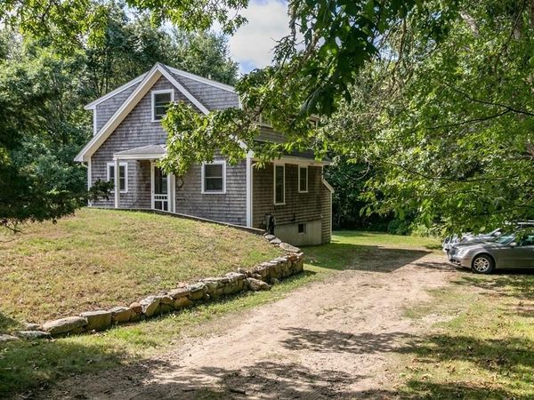 11 Hammett Lane, Chilmark, MA 02535