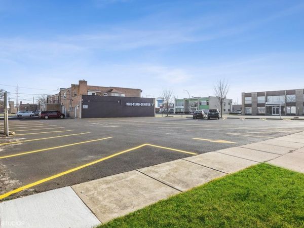 9848 W Roosevelt Road, Westchester, IL 60154