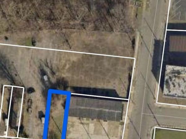 998 J W WILLIAMS LN, Memphis, TN 38105