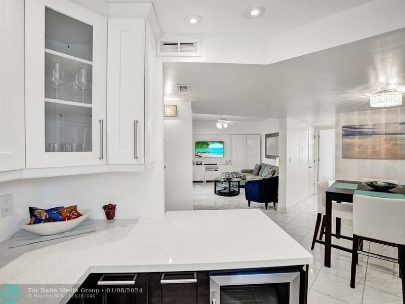 341 N Birch Road, Unit 415, Fort Lauderdale, FL 33304 Photo