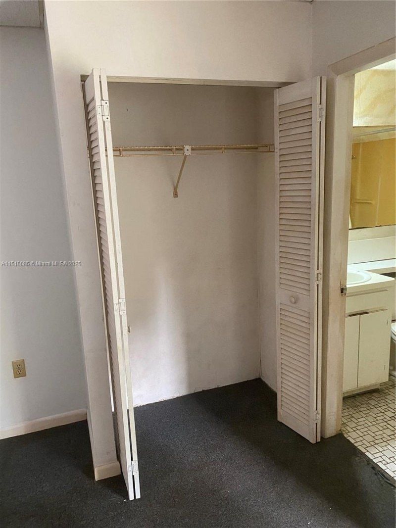 1256 NE 149th St, Miami, FL 33161 Photo