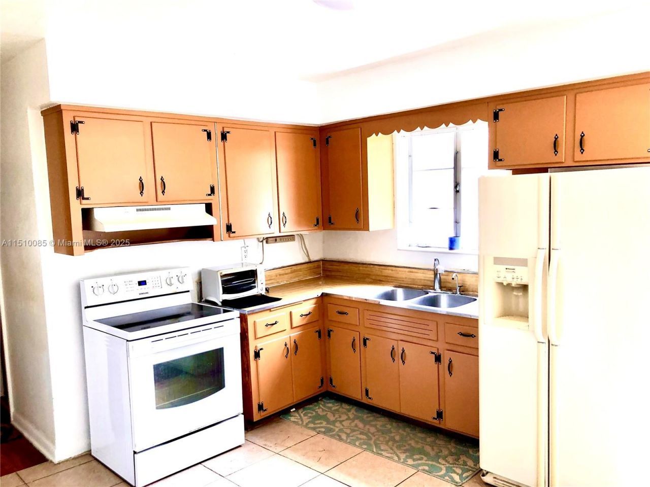 1256 NE 149th St, Miami, FL 33161 Photo