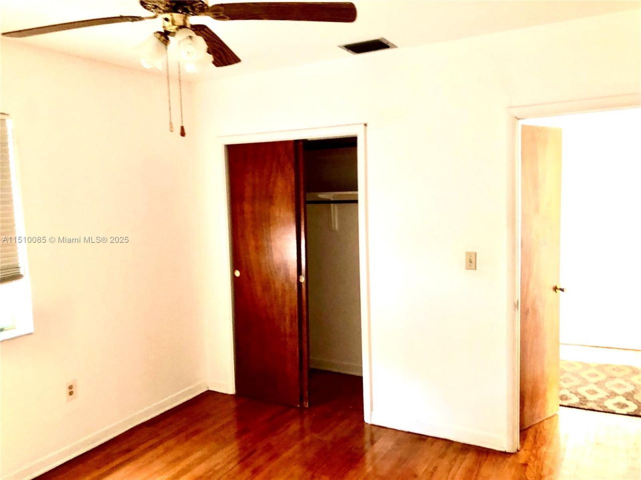 1256 NE 149th St, Miami, FL 33161 Photo