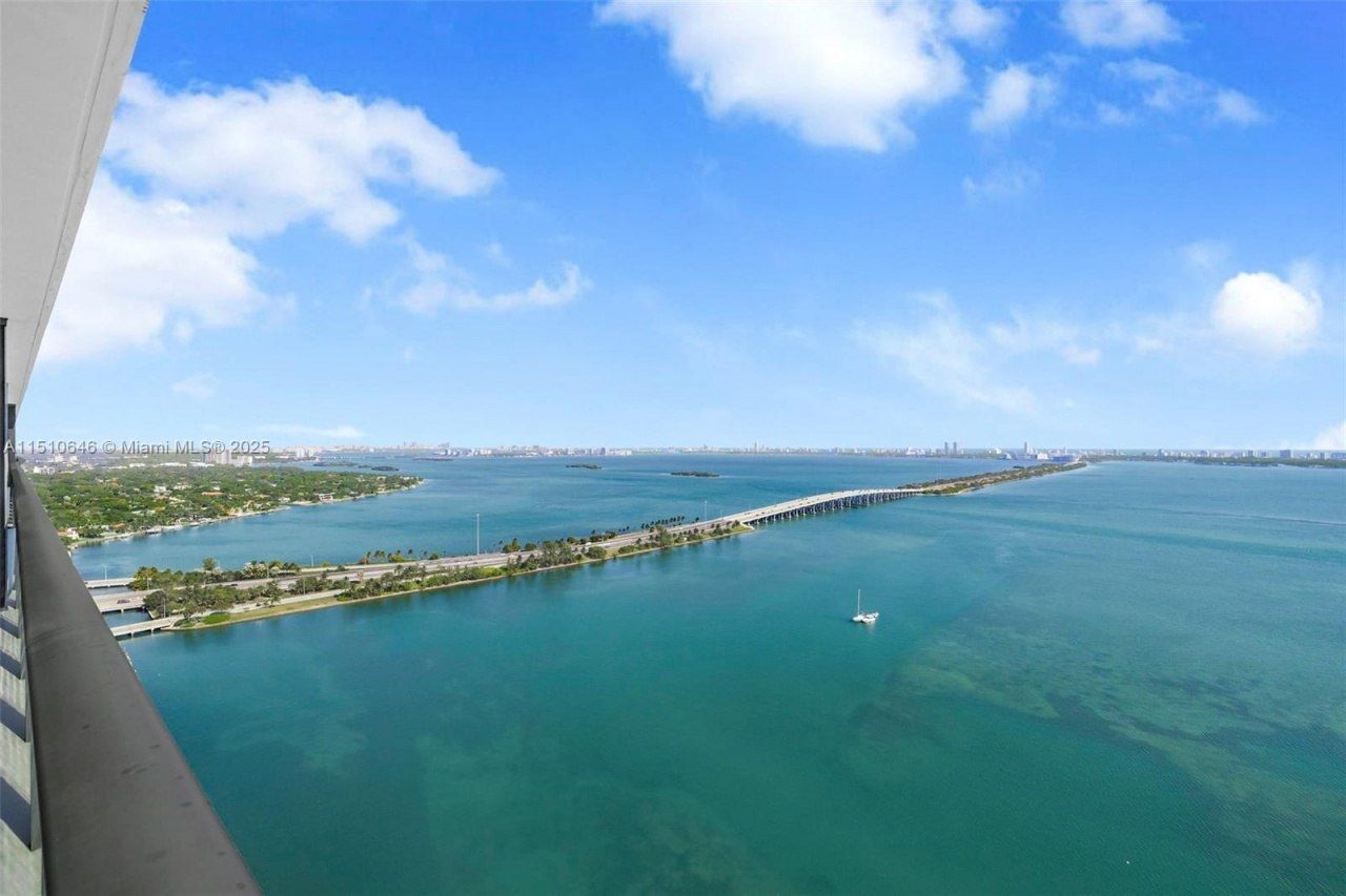 3131 NE 7th Ave, Unit 3402, Miami, FL 33137 Photo