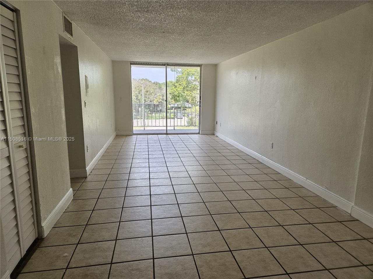 1805 Sans Souci Blvd, Unit 302, North Miami, FL 33181 Photo