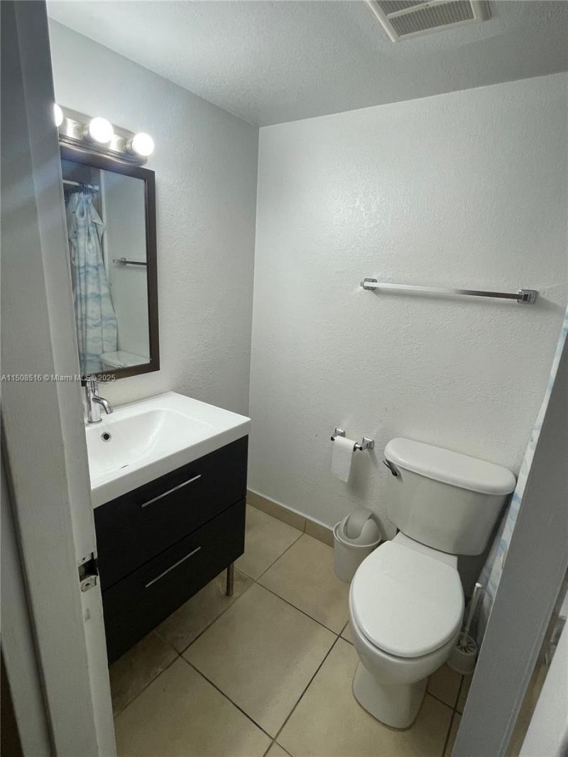 1805 Sans Souci Blvd, Unit 302, North Miami, FL 33181 Photo