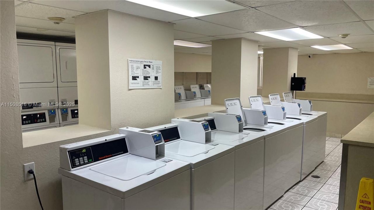 1805 Sans Souci Blvd, Unit 302, North Miami, FL 33181 Photo