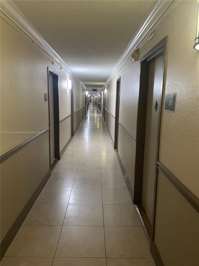 1805 Sans Souci Blvd, Unit 302, North Miami, FL 33181 Photo