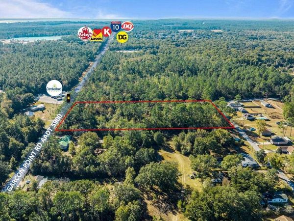 4201 Garcon Point Rd, Milton, FL 32583