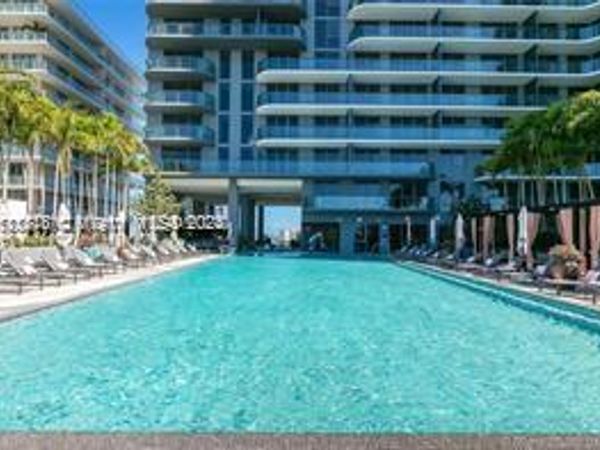121 NE 34th St, Unit L302, Miami, FL 33137