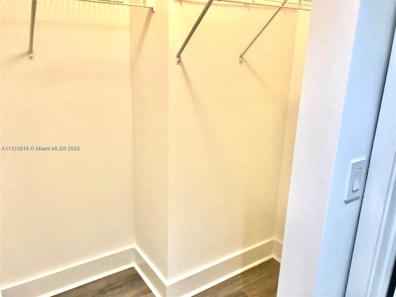 121 NE 34th St, Unit L302, Miami, FL 33137 Photo