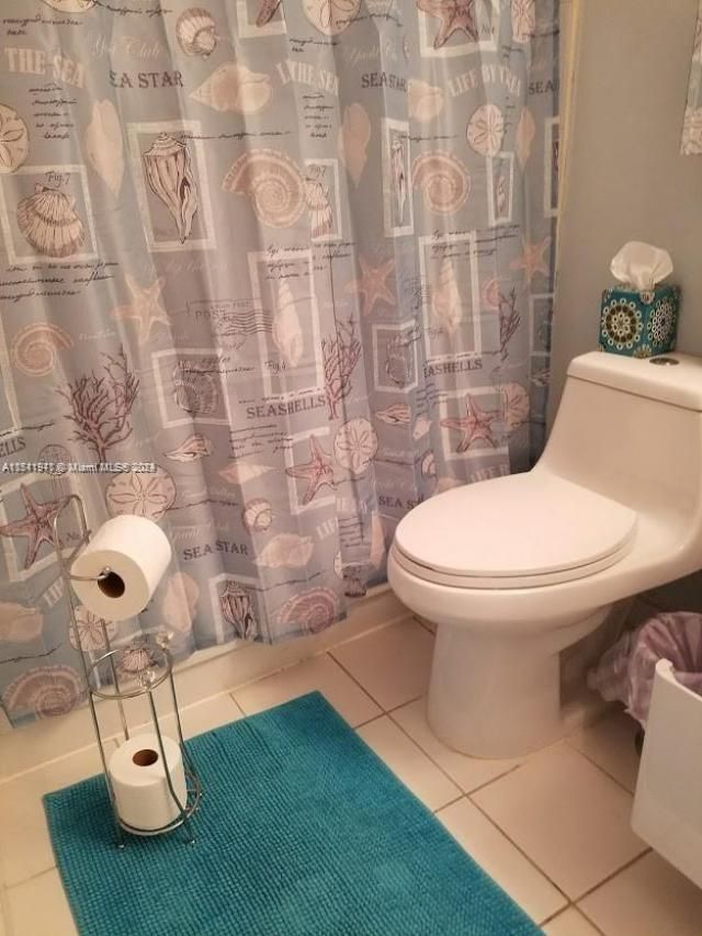 19201 Collins Ave, Unit 744, Sunny Isles Beach, FL 33160 Photo