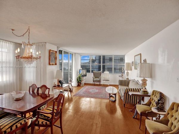 18051 Biscayne Blvd, Unit 304, Aventura, FL 33160