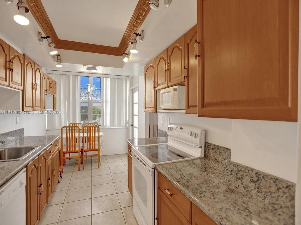 18051 Biscayne Blvd, Unit 304, Aventura, FL 33160 Photo