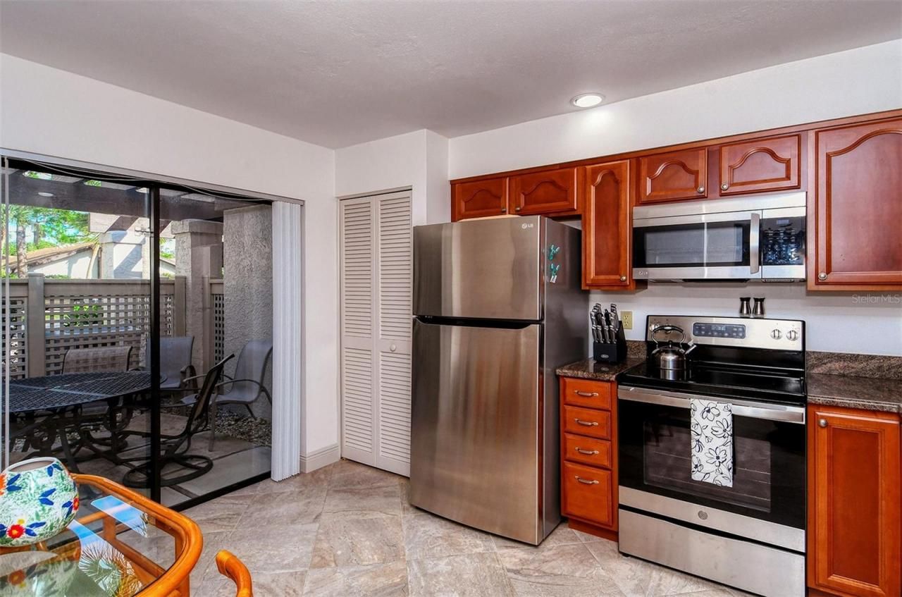 3131 Windrush Bourne, Unit 22, Sarasota, FL 34235 Photo