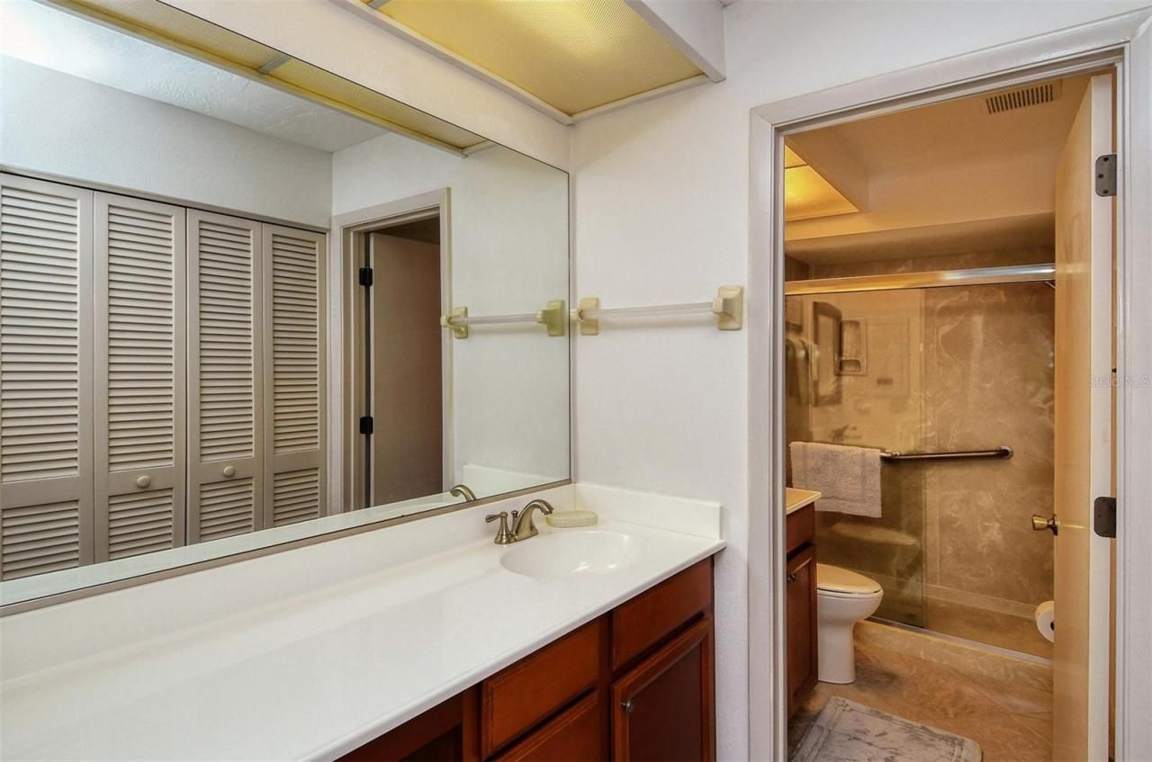 3131 Windrush Bourne, Unit 22, Sarasota, FL 34235 Photo