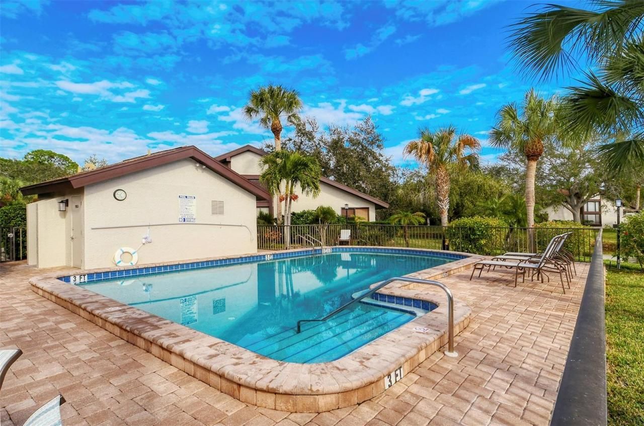 3131 Windrush Bourne, Unit 22, Sarasota, FL 34235 Photo