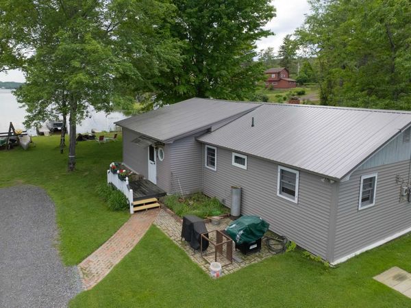 10 Old Town Road, Castleton, VT 05735