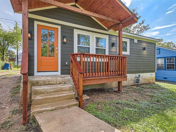 2939 Higgins ST, Austin, TX 78722