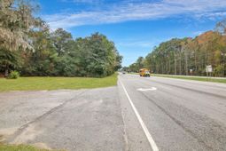 8 Bruce K Smalls Drive photo 4