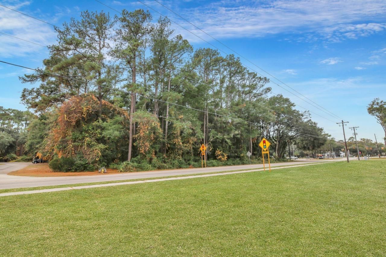 8 Bruce K Smalls Drive Photo 7