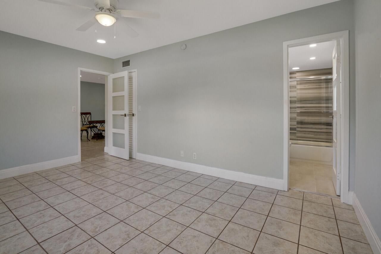 6 Abbey Lane, Unit 201, Delray Beach, FL 33446 Photo