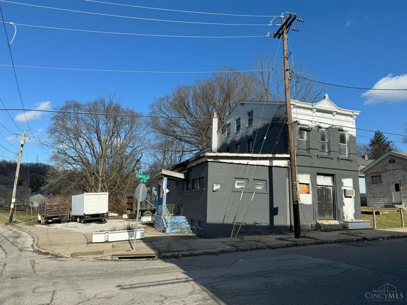 1664 Frederick Avenue, Cincinnati, OH 45223 Photo 3