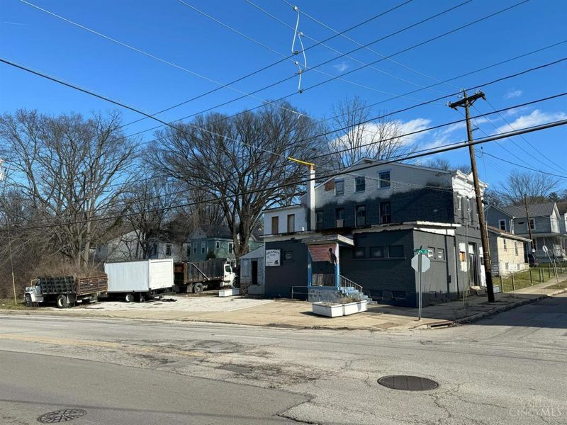 1664 Frederick Avenue, Cincinnati, OH 45223 Photo 4