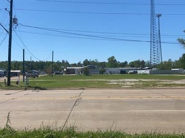 421 TUNICA Drive, Marksville, LA 71351