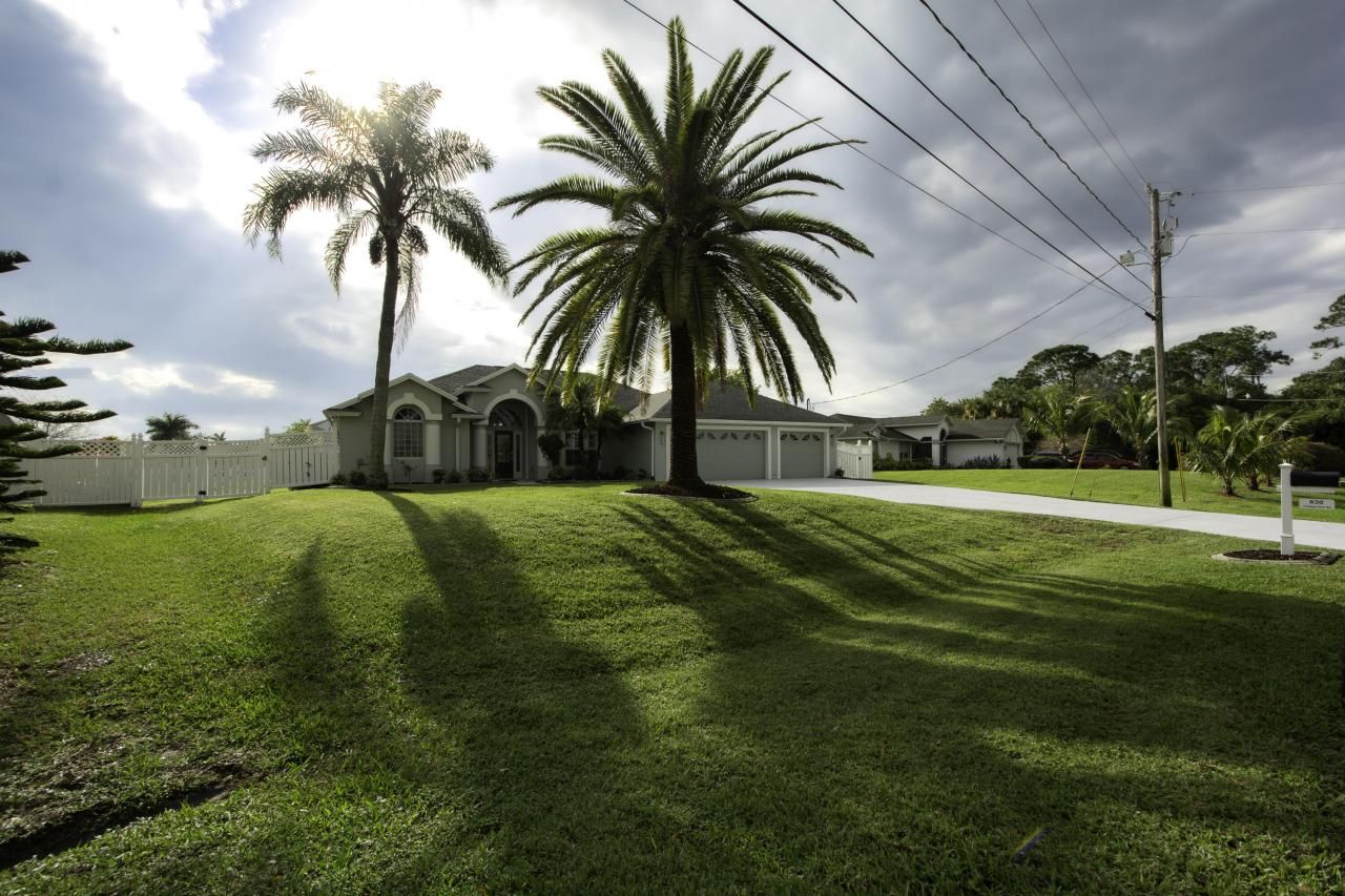 830 SW College Park Road, Port Saint Lucie, FL 34953 Photo