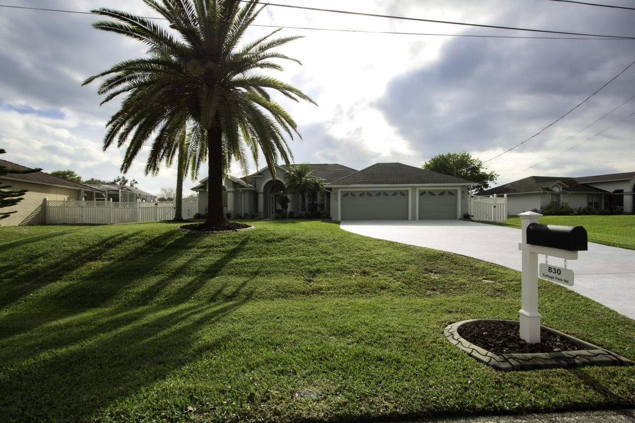 830 SW College Park Road, Port Saint Lucie, FL 34953 Photo