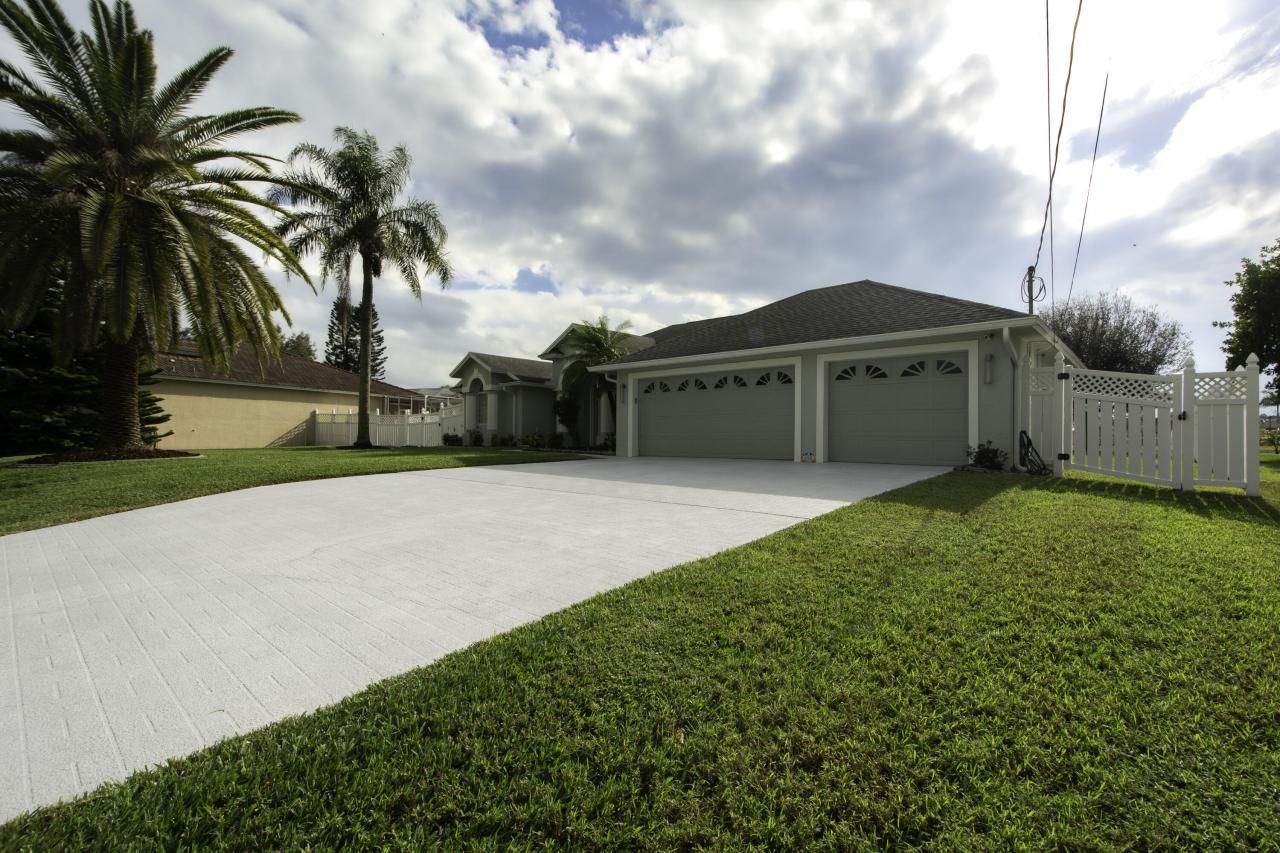 830 SW College Park Road, Port Saint Lucie, FL 34953 Photo