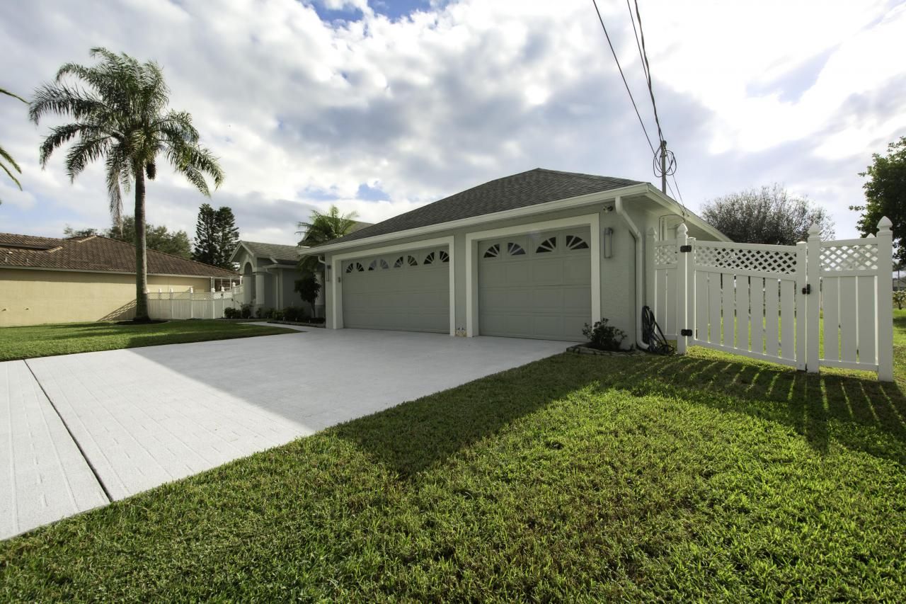 830 SW College Park Road, Port Saint Lucie, FL 34953 Photo