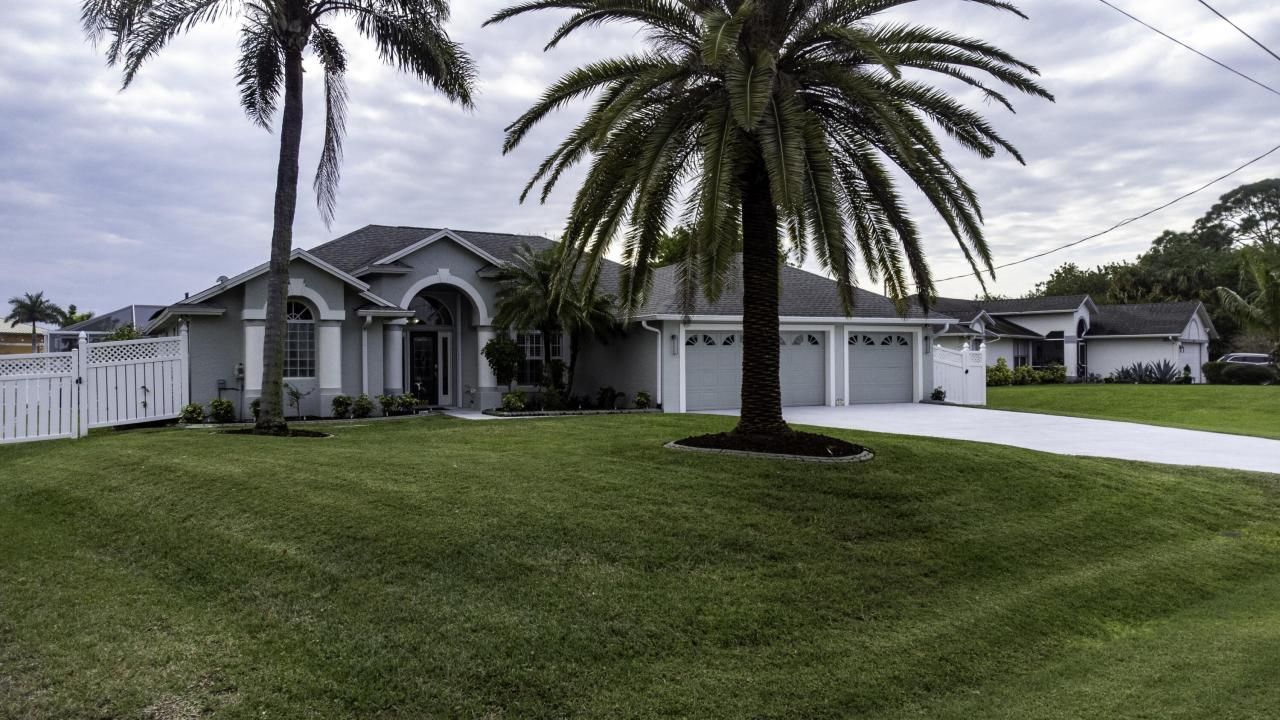 830 SW College Park Road, Port Saint Lucie, FL 34953 Photo