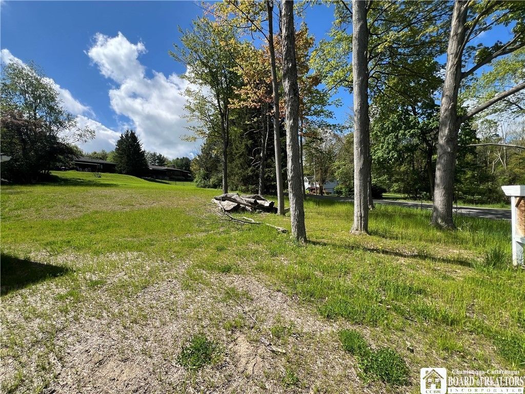 127 Warwick Avenue, Jamestown, NY 14701 Main Photo