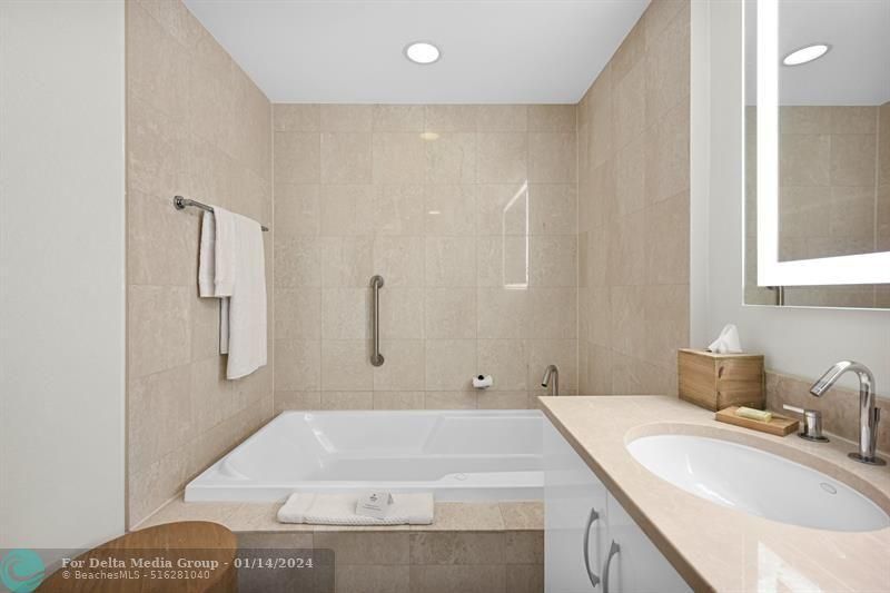 505 N Fort Lauderdale Beach Boulevard, Unit 2214, Fort Lauderdale, FL 33304 Photo