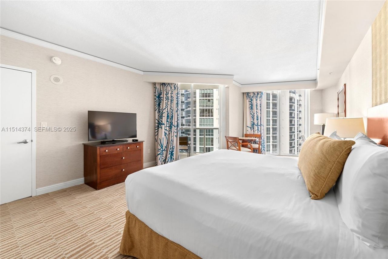 18001 Collins Ave, Unit 1205, Sunny Isles Beach, FL 33160 Photo