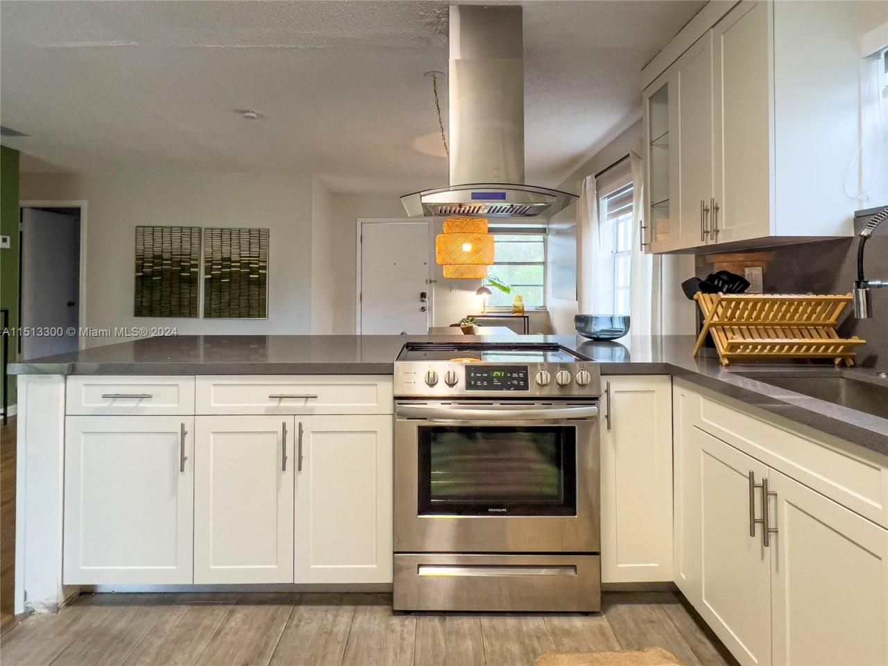 20075 SW 87th Pl, Unit Left Side, Cutler Bay, FL 33189 Photo