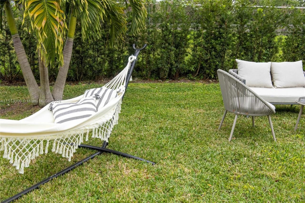 20075 SW 87th Pl, Unit Left Side, Cutler Bay, FL 33189 Photo