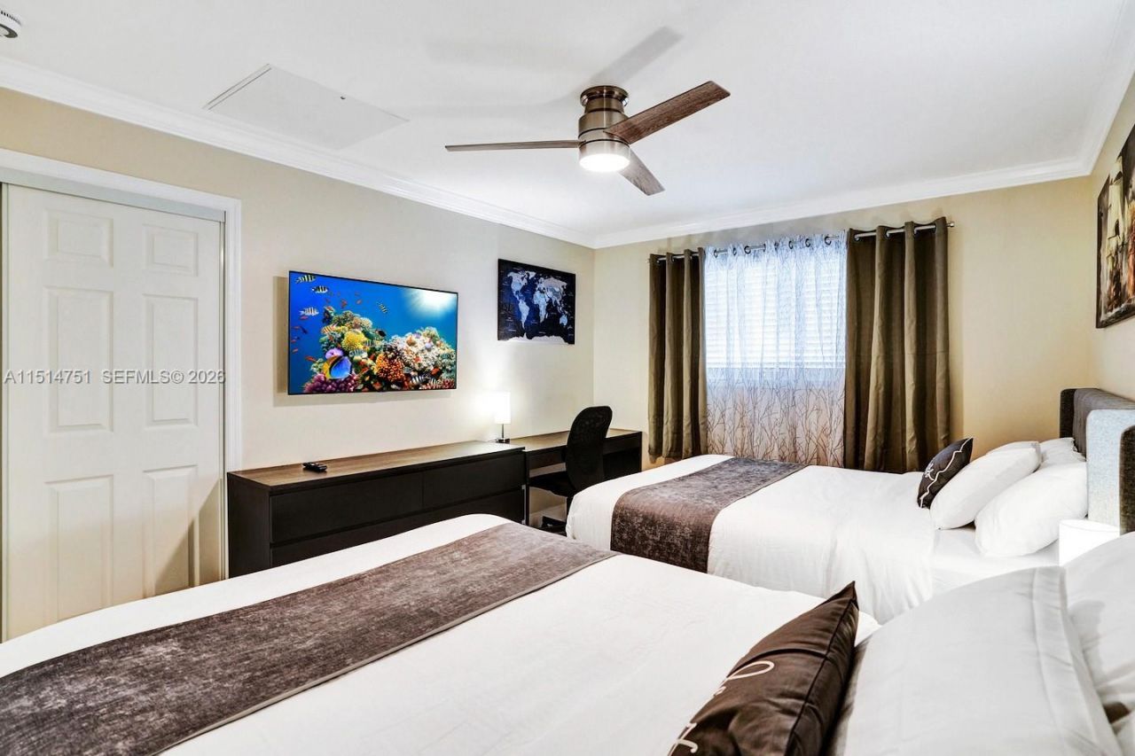 5500 Cleveland St, Hollywood, FL 33021 Photo