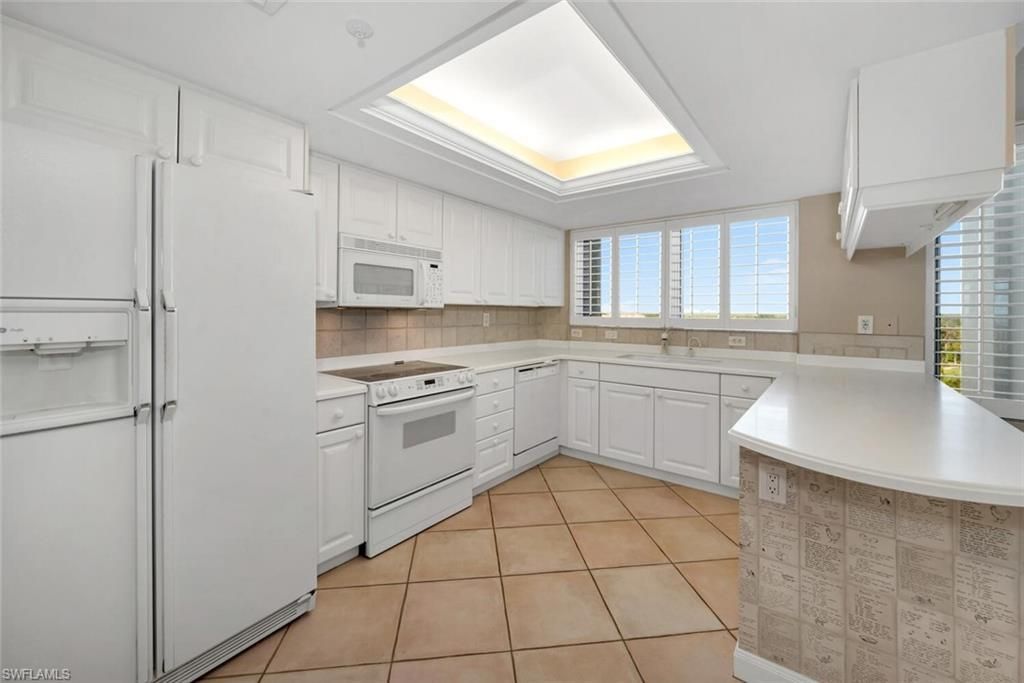 6849 Grenadier Blvd, Unit 802, Naples, FL 34108 Photo