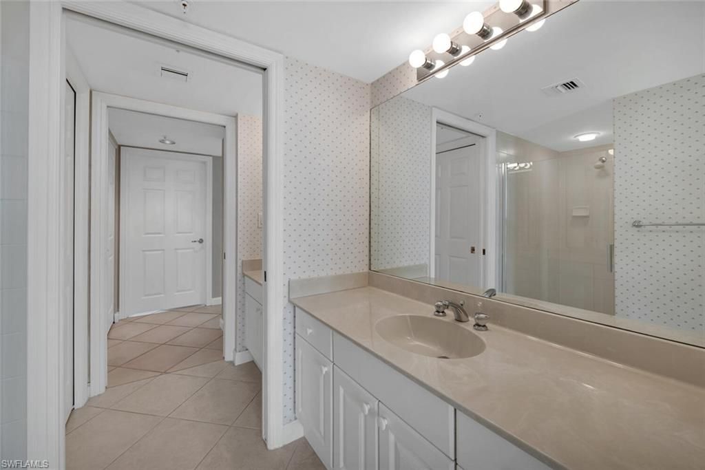 6849 Grenadier Blvd, Unit 802, Naples, FL 34108 Photo