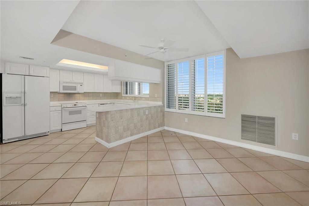 6849 Grenadier Blvd, Unit 802, Naples, FL 34108 Photo