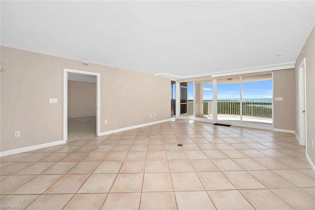 6849 Grenadier Blvd, Unit 802, Naples, FL 34108 Photo