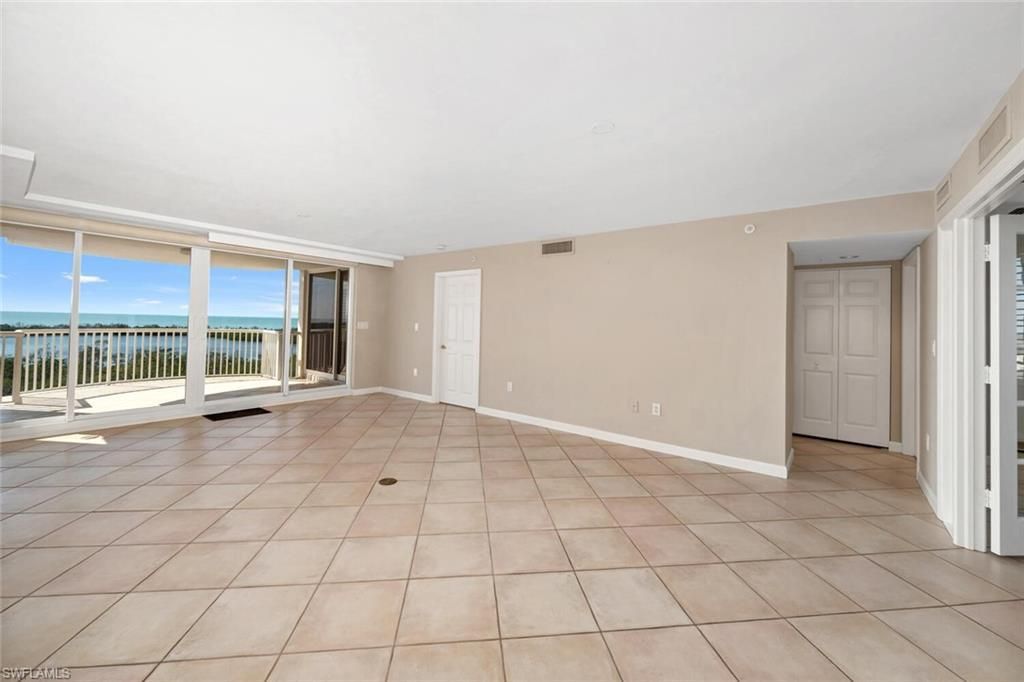 6849 Grenadier Blvd, Unit 802, Naples, FL 34108 Photo