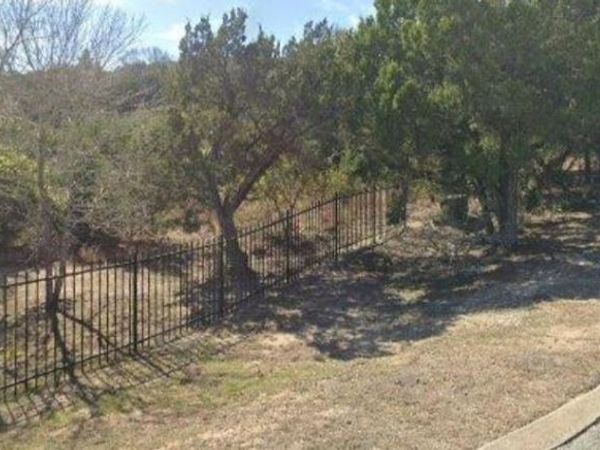 17511 Northlake Hills DR, Jonestown, TX 78645