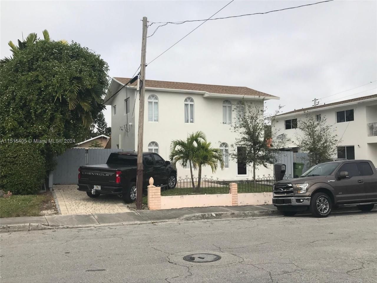 1355 SW 12th St, Miami, FL 33135 Photo