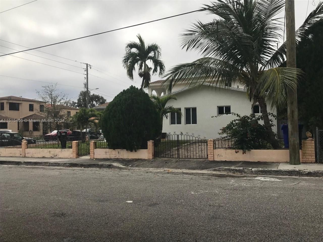 1355 SW 12th St, Miami, FL 33135 Photo