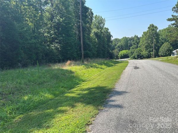 255 Bowers Road, Thomasville, NC 27360